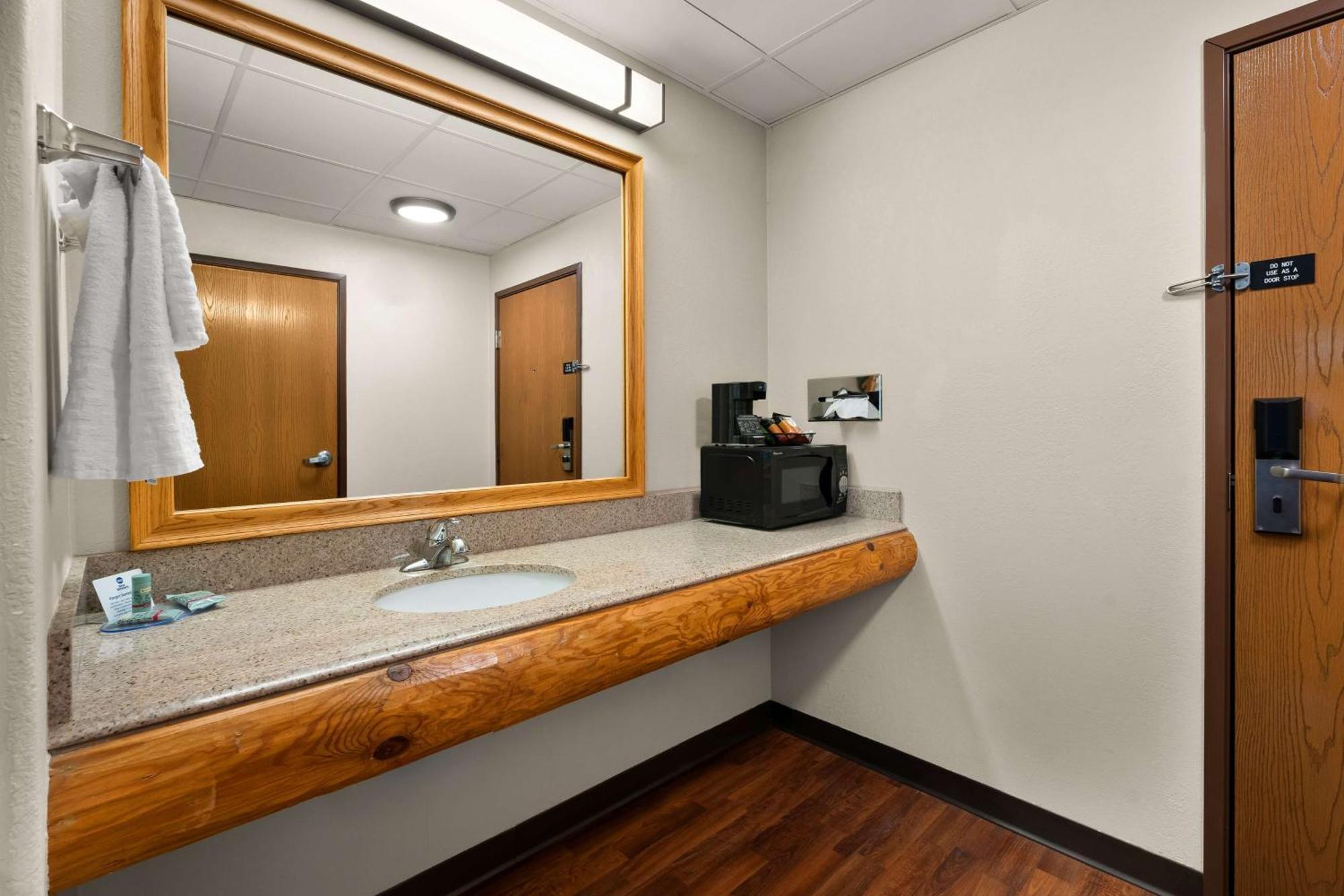 Best Western Northwoods Lodge Сирен Экстерьер фото