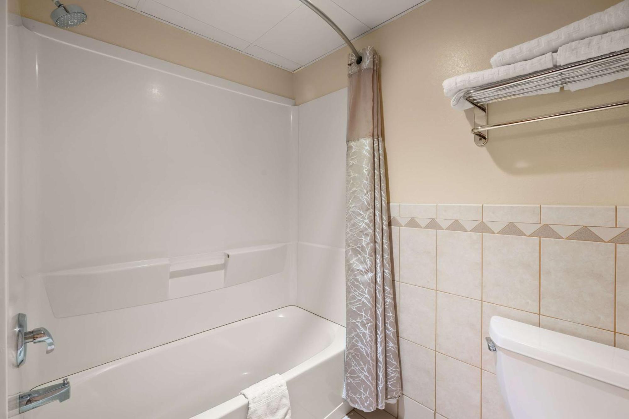 Best Western Northwoods Lodge Сирен Экстерьер фото