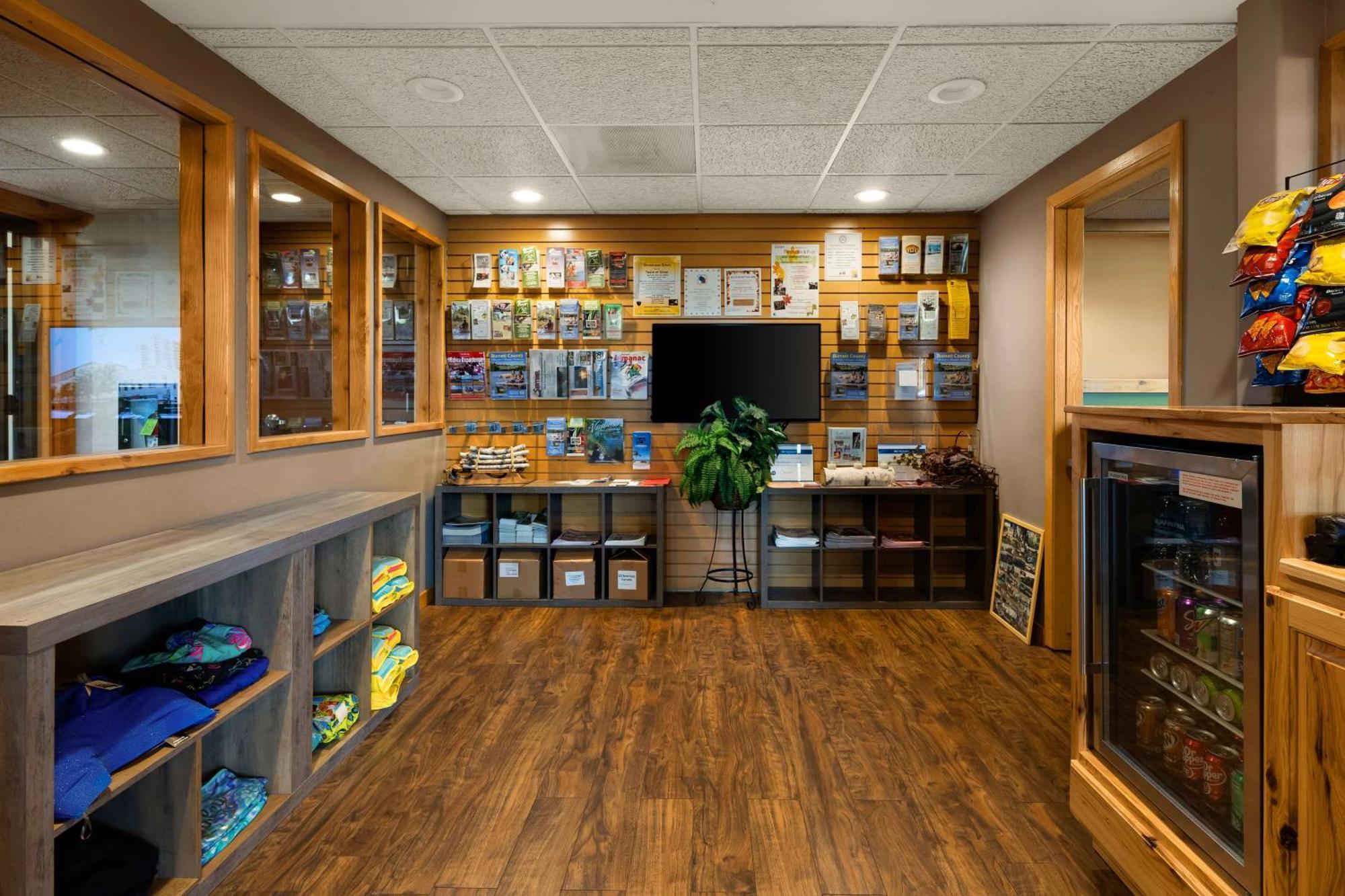Best Western Northwoods Lodge Сирен Экстерьер фото